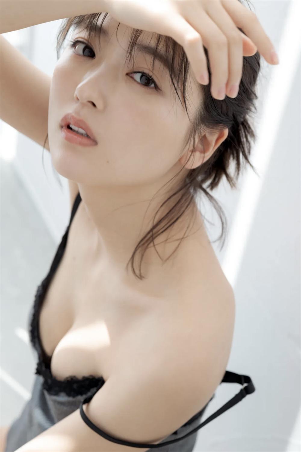 [Friday]【夏だ！】工藤美桜 納涼50カット公開 (2022.08.01)-COS合集